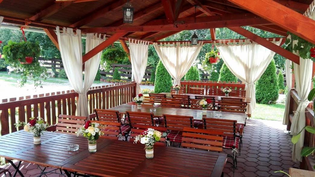 Olimpia Villa Tibod エクステリア 写真