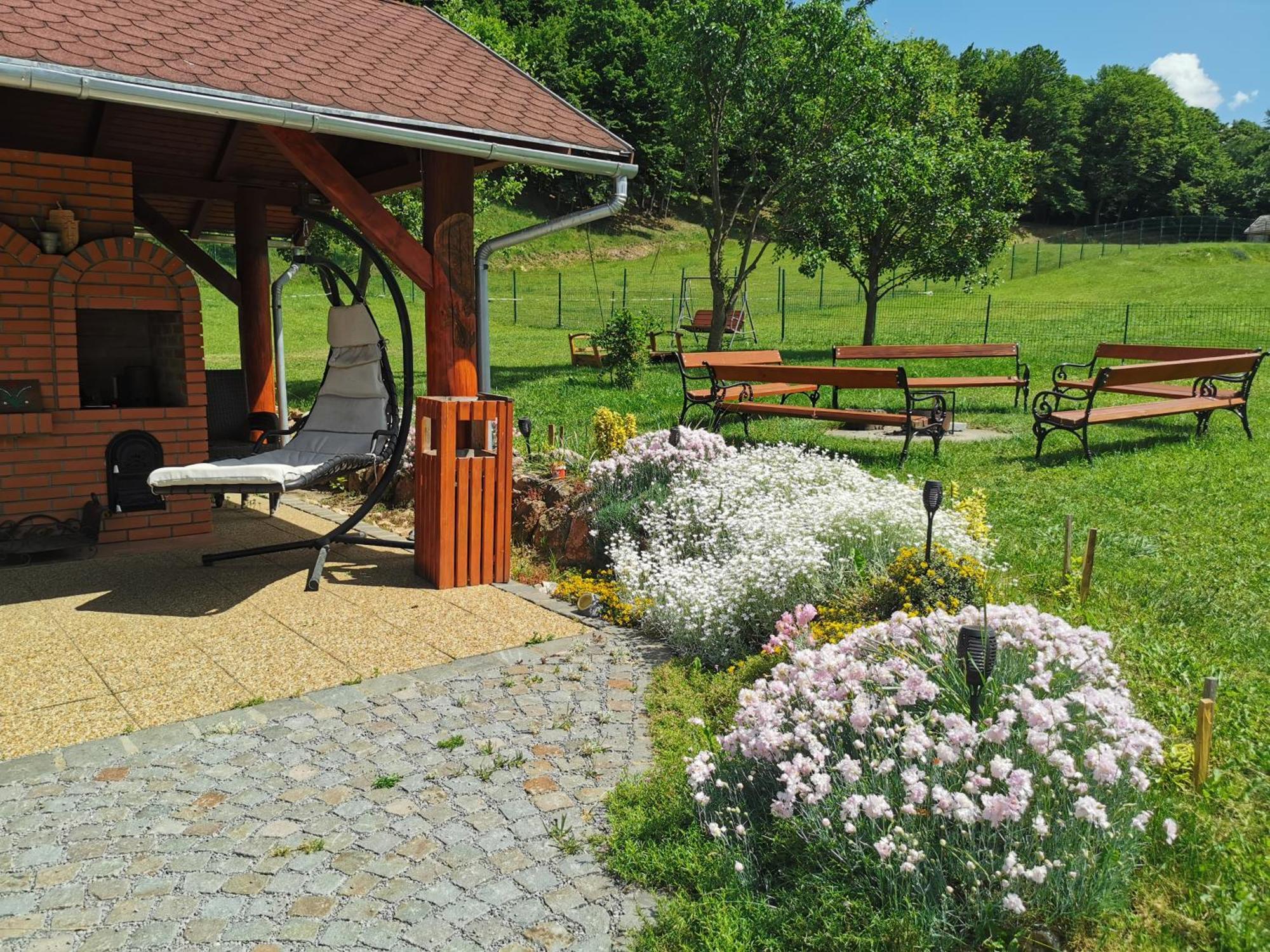 Olimpia Villa Tibod エクステリア 写真